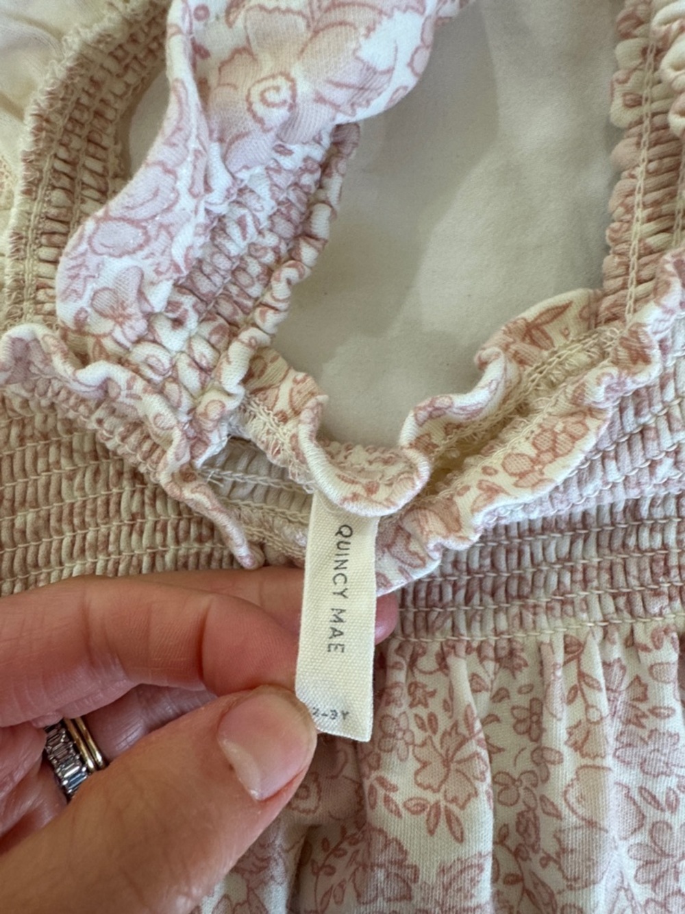 Quincy Mae Smocked Jersey Dress in Pink Blossom 2-3y PERFECT condition!! - Picture 3 of 4